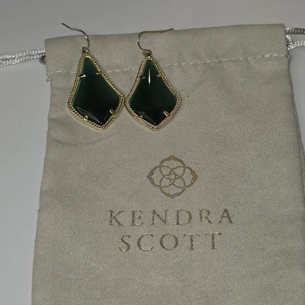 Kendra Scott Alex Simulated‎ Cat's Eye Green Earrings Gold Plated May Birth